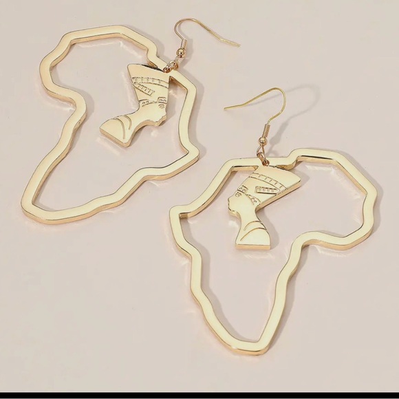 Elegant Gold Africa Outline Earrings - Picture 2 of 2